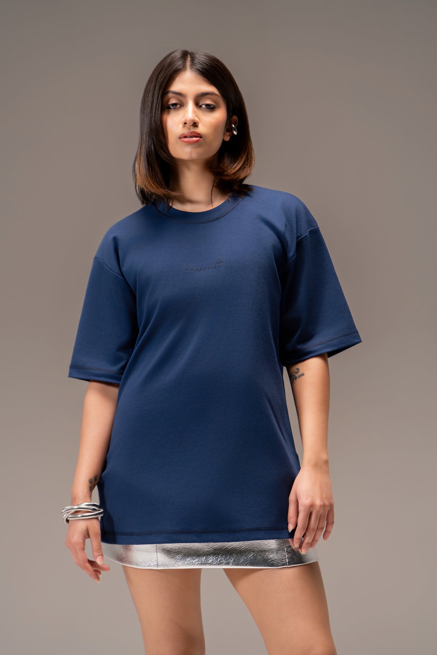 BASIC OVERSIZED TEE